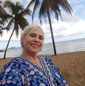 Meet your Posher, Felicita